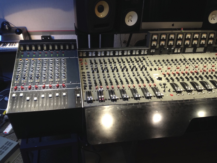 Neve_Console_design_2.jpg