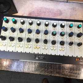LOMO_EQ_Rack_2.JPG