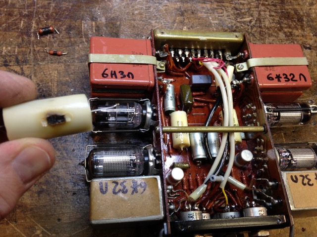 LOMO_Pre-Amp_repair_19.JPG