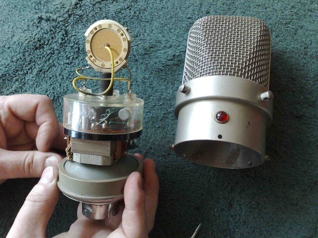 Neumann M49 service.jpg