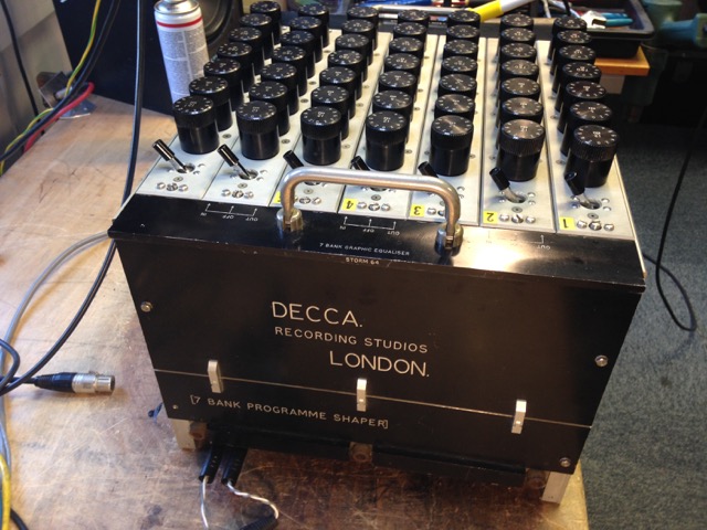 DECCA_EQ_repair_20.JPG