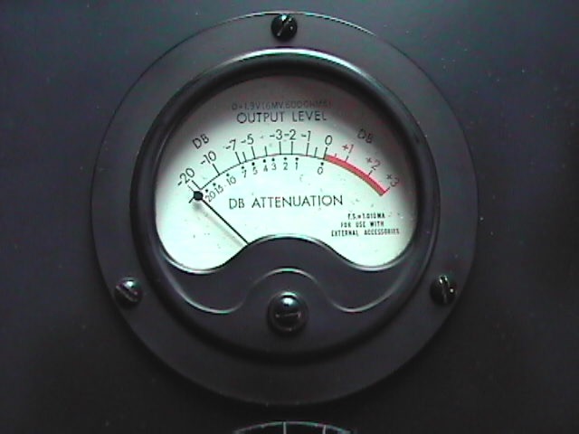 AM864 Vu meter-2.JPG