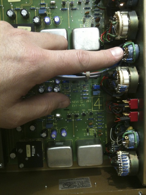 NEVE_33609J_repair_12.jpg